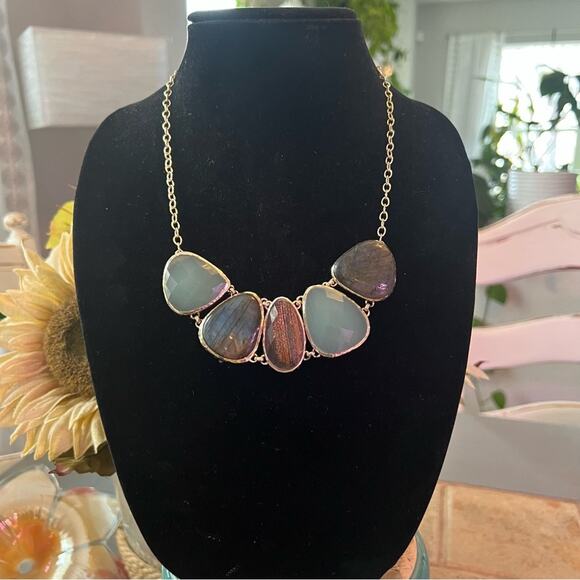 Stella & Dot Statement Necklace - Picture 2 of 6